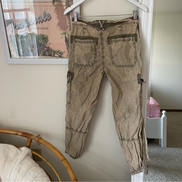 Urban Outfitters Ledge Block Cargo Pants Size US 4 Utility Joggers - Picture 8 of 8